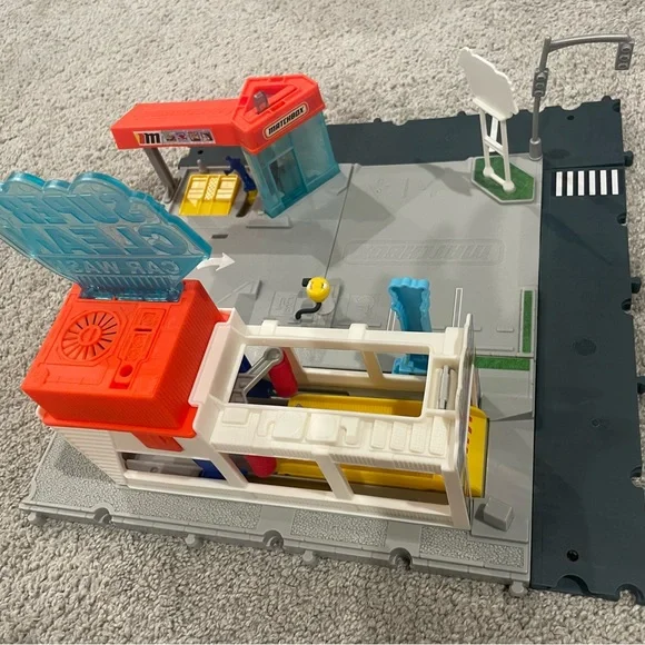 Matchbox Action Drivers Super Clean Car Wash Playset - Picture 4 of 4